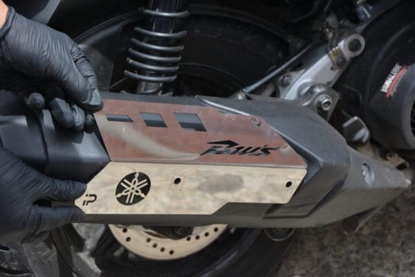Protector de Exhosto Negro YAMAHA BWS